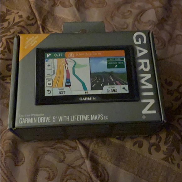 Garmin Drive 5” with Lifetime Maps - Picture 1 of 4